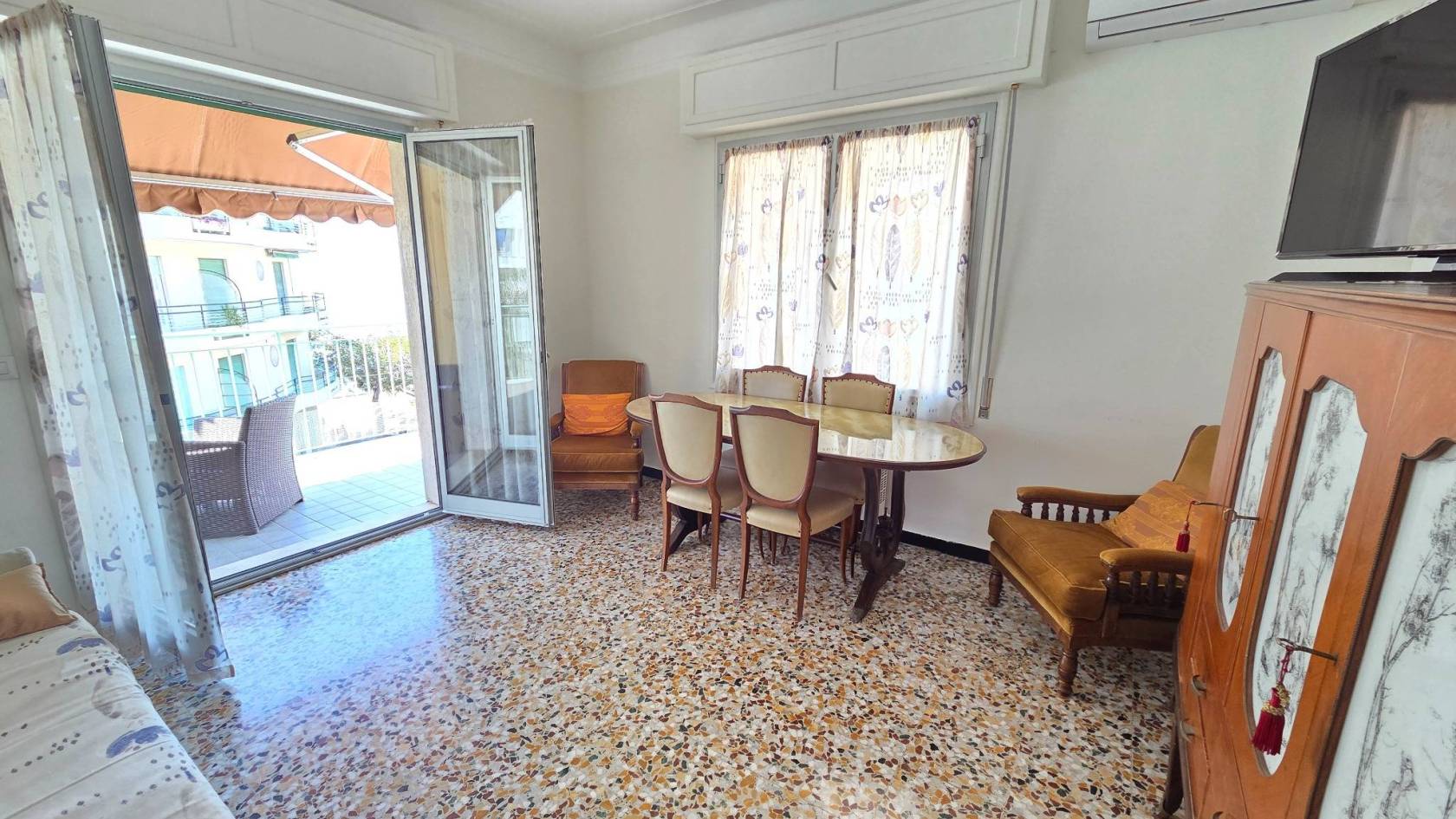Salone