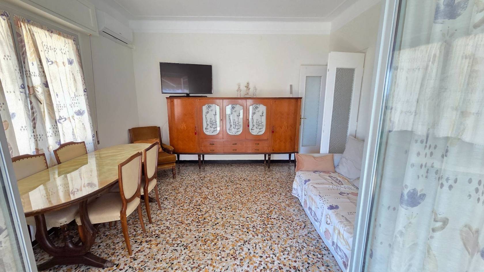 Salone