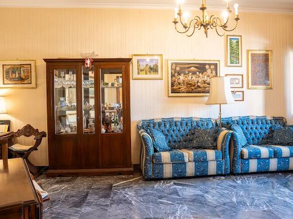 Salone