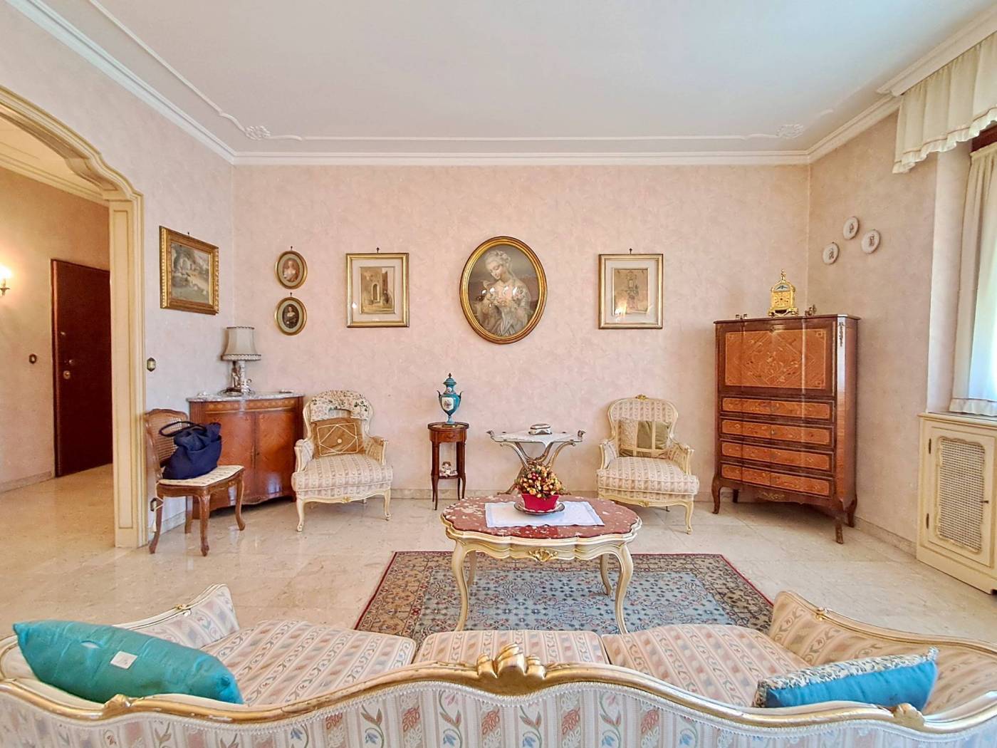 Salone