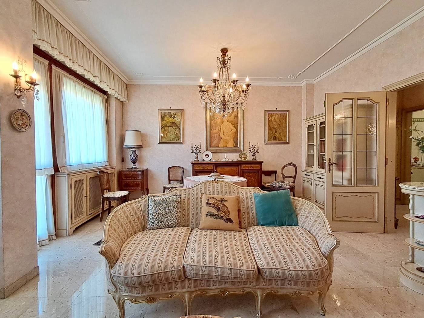 Salone