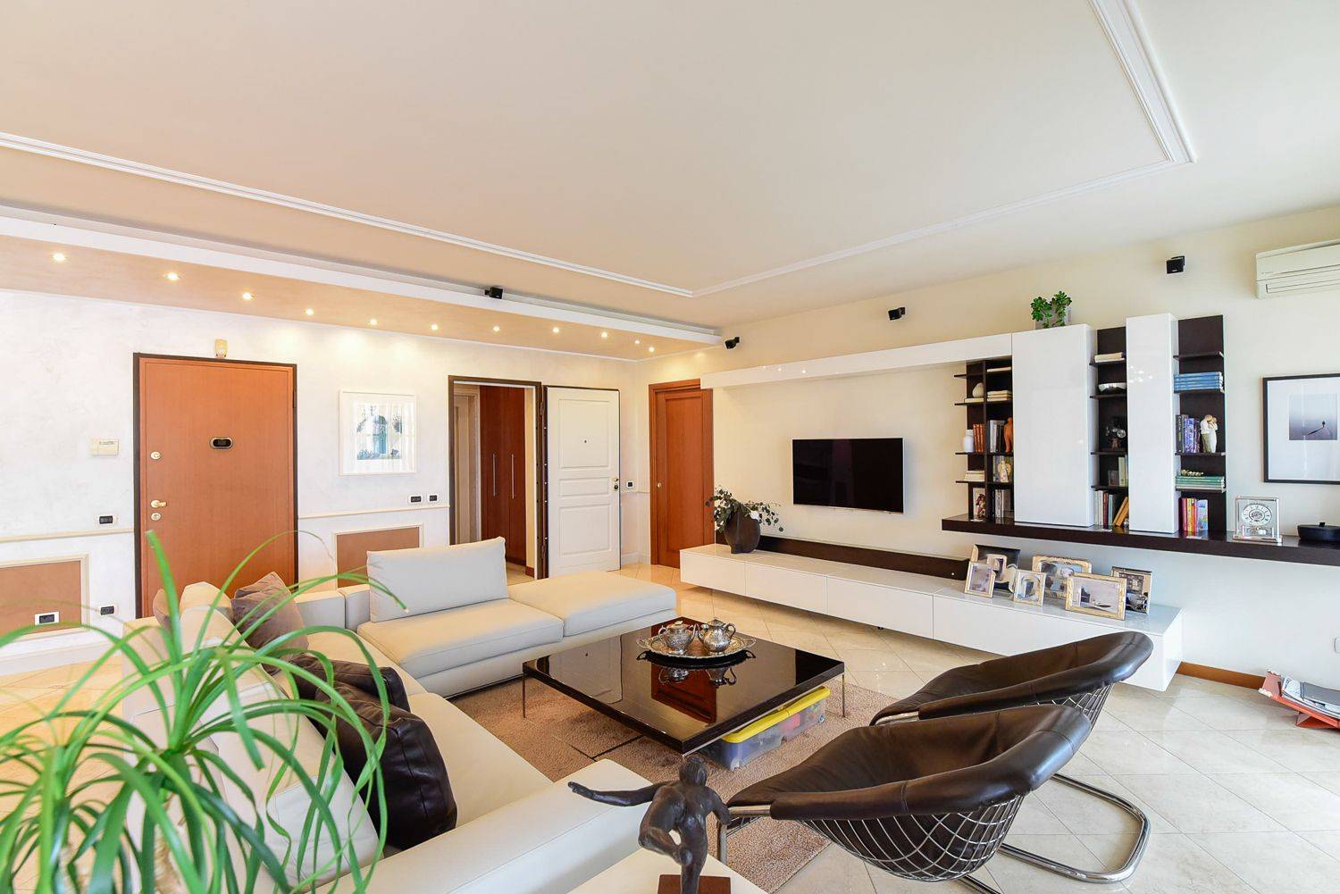 Salone