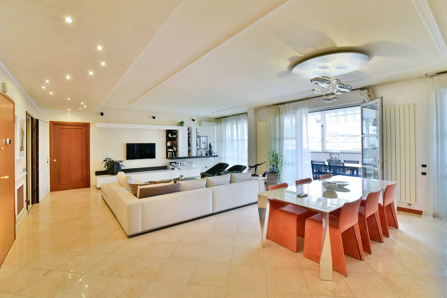 Salone