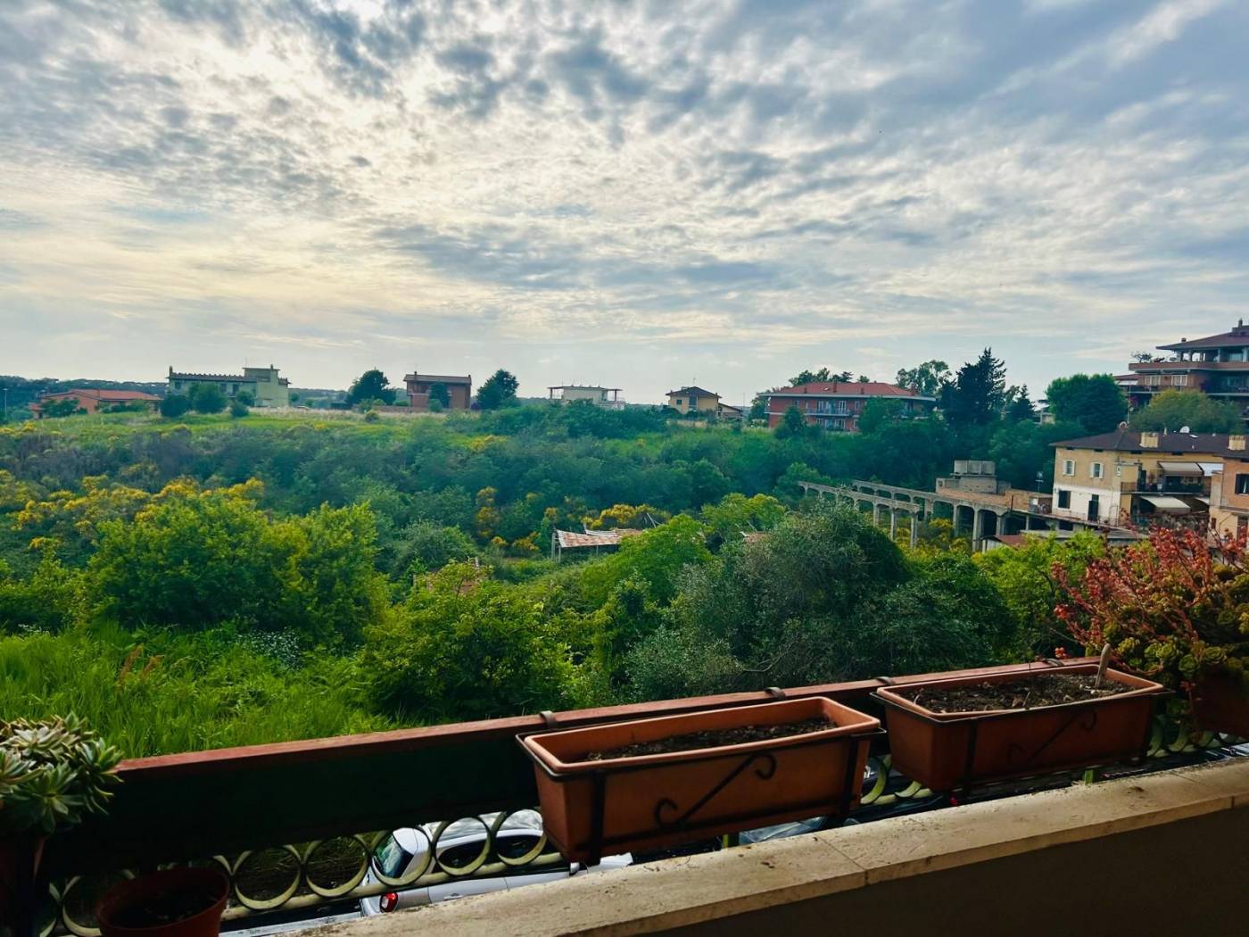 PORTUENSE COLLE DEL SOLE E PIU' PRECISAMENTE IN VIA DELLE VIGNE LA BL CASE IMMOBILIARE PROPONE LA VENDITA DI UN DELIZIOSO APPARTAMENTO CON VISTA 