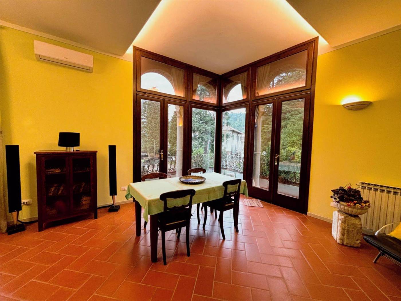 Salone
