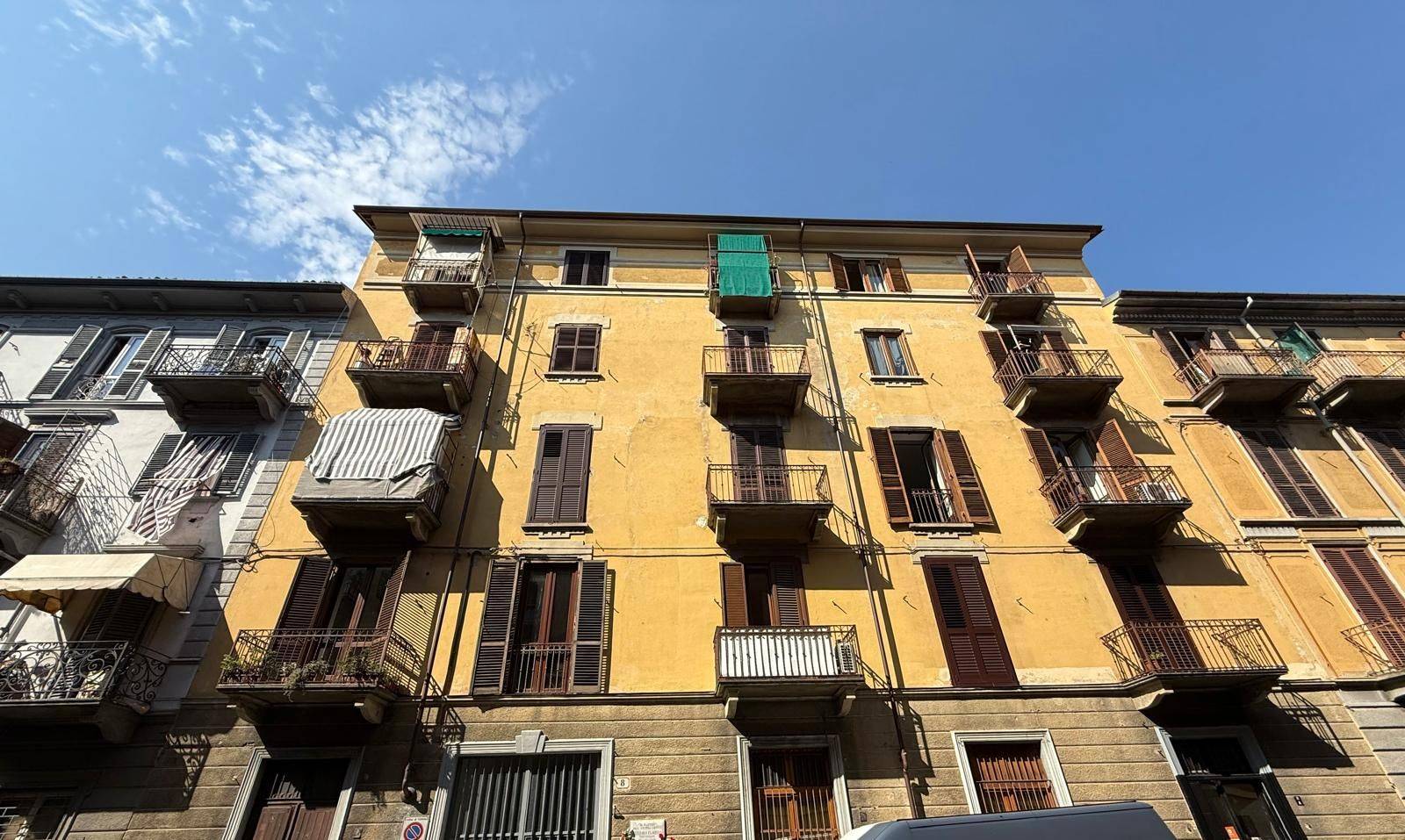 AFFITTASI BILOCALE VICINO AI POLI UNIVERSITARI In via Bra 8, nelle vicinanze del centro città, dei Poli Universitari e del Nuovo Polo Lavazza, in 