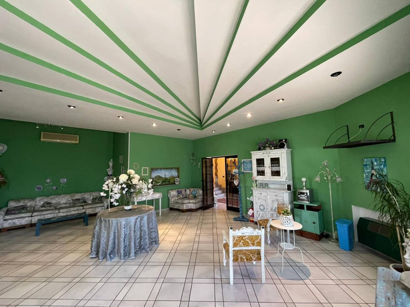 Salone