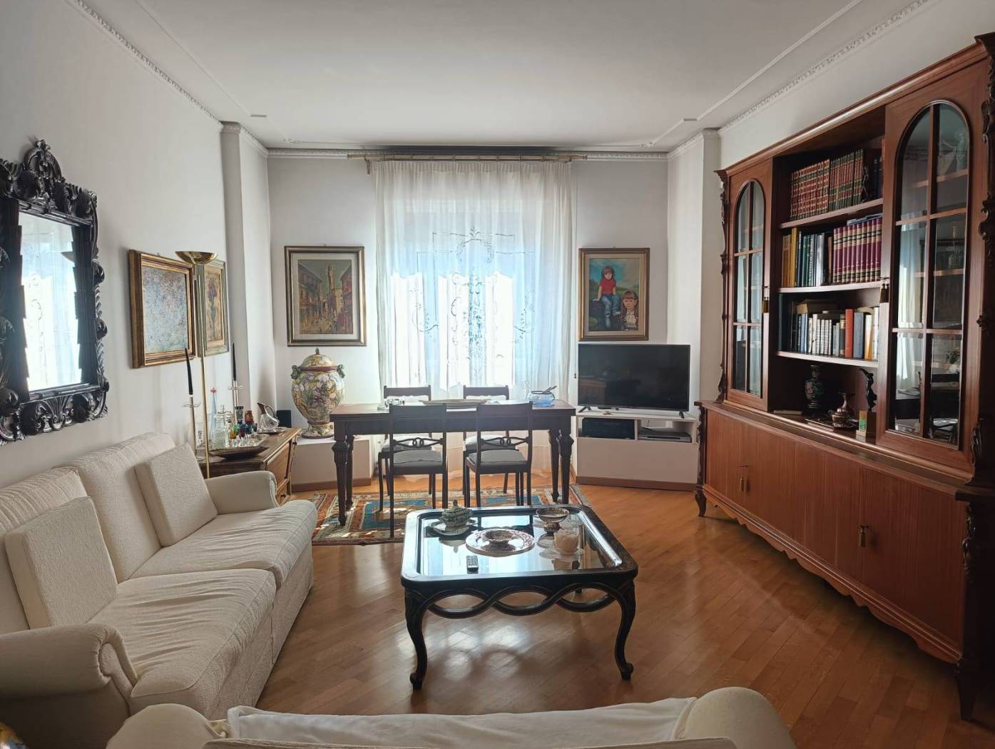 Salone