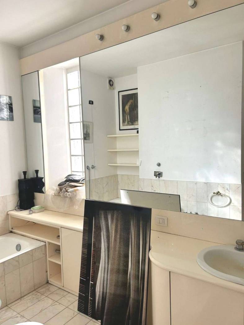 Interno non residenziale Interno non residenziale