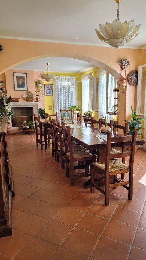 Salone