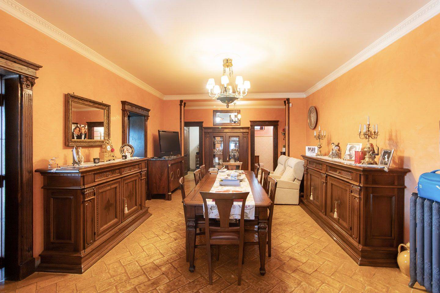 Salone Salone
