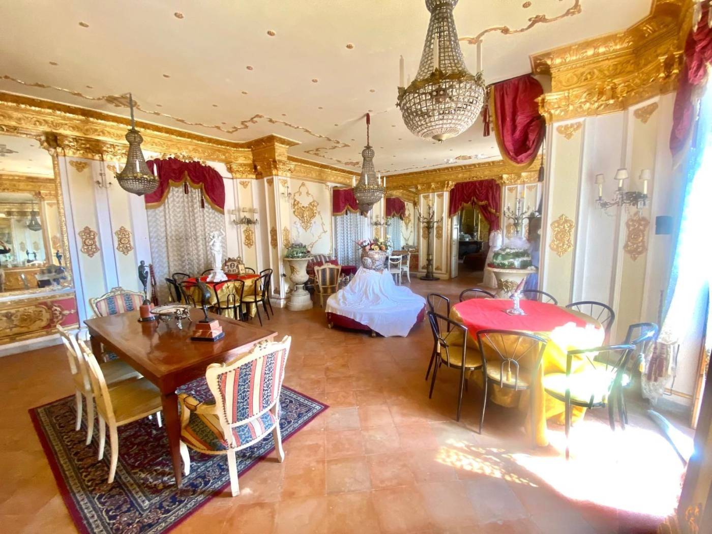 Salone