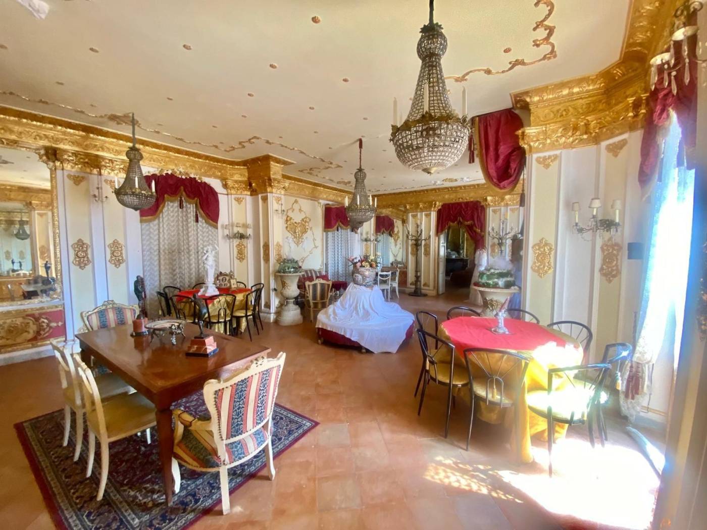 Salone