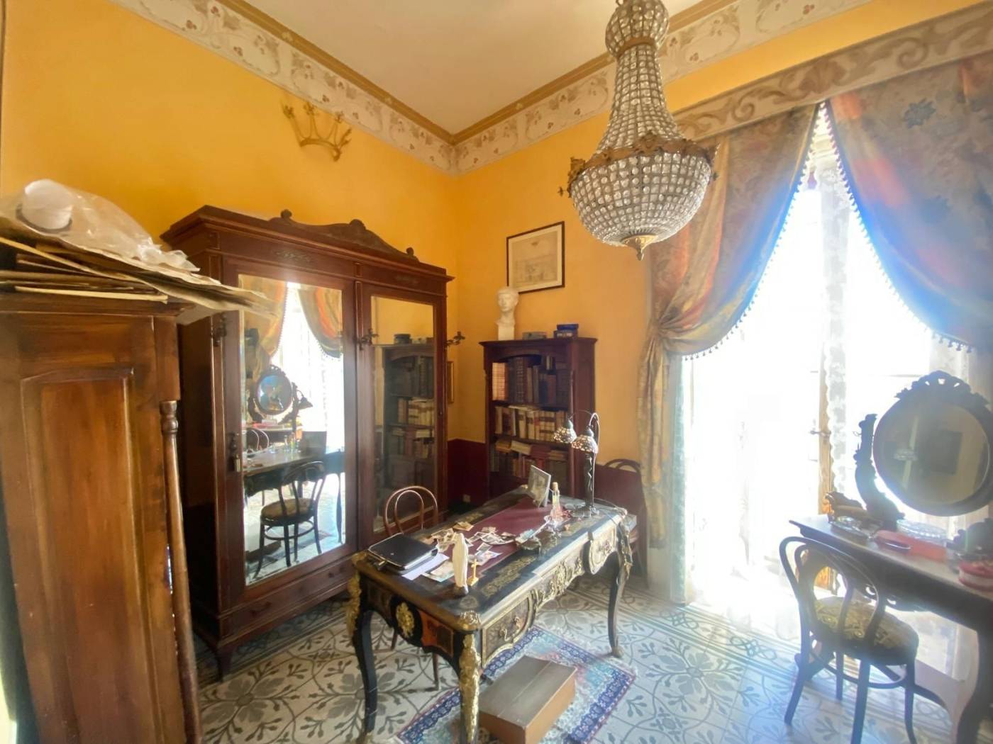 Salone