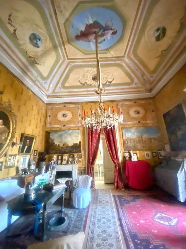 Salone