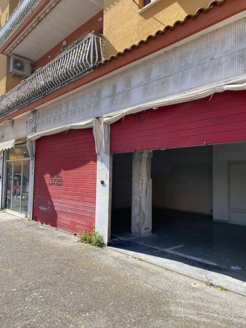 Locale commerciale a ROMA