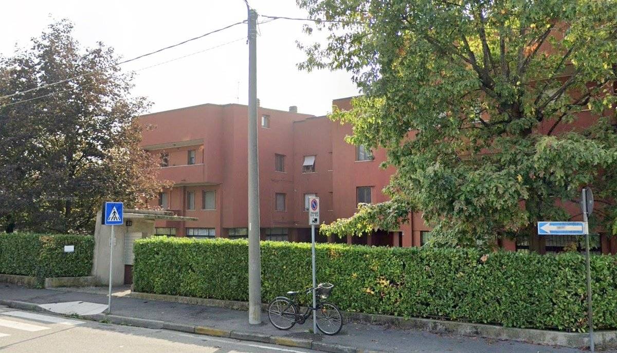 Ex ufficio al piano terreno in fase di totale ristrutturazione interna con destinazione ABITAZIONE. Soggiorno con angolo cottura, camera e bagno. 
