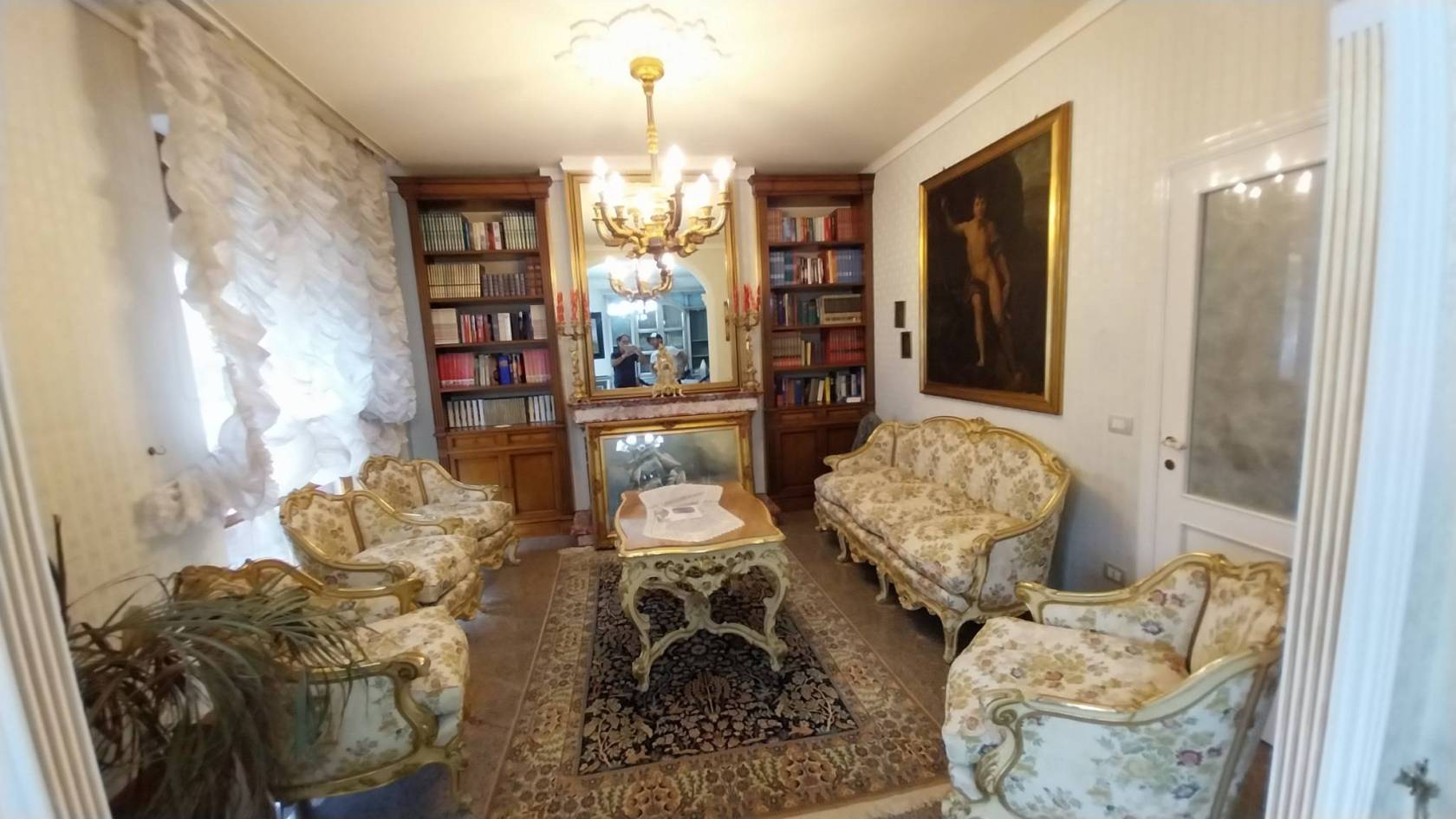 Salone