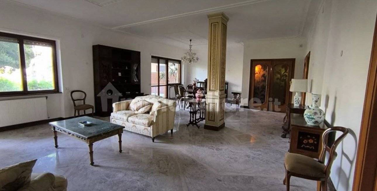 Salone