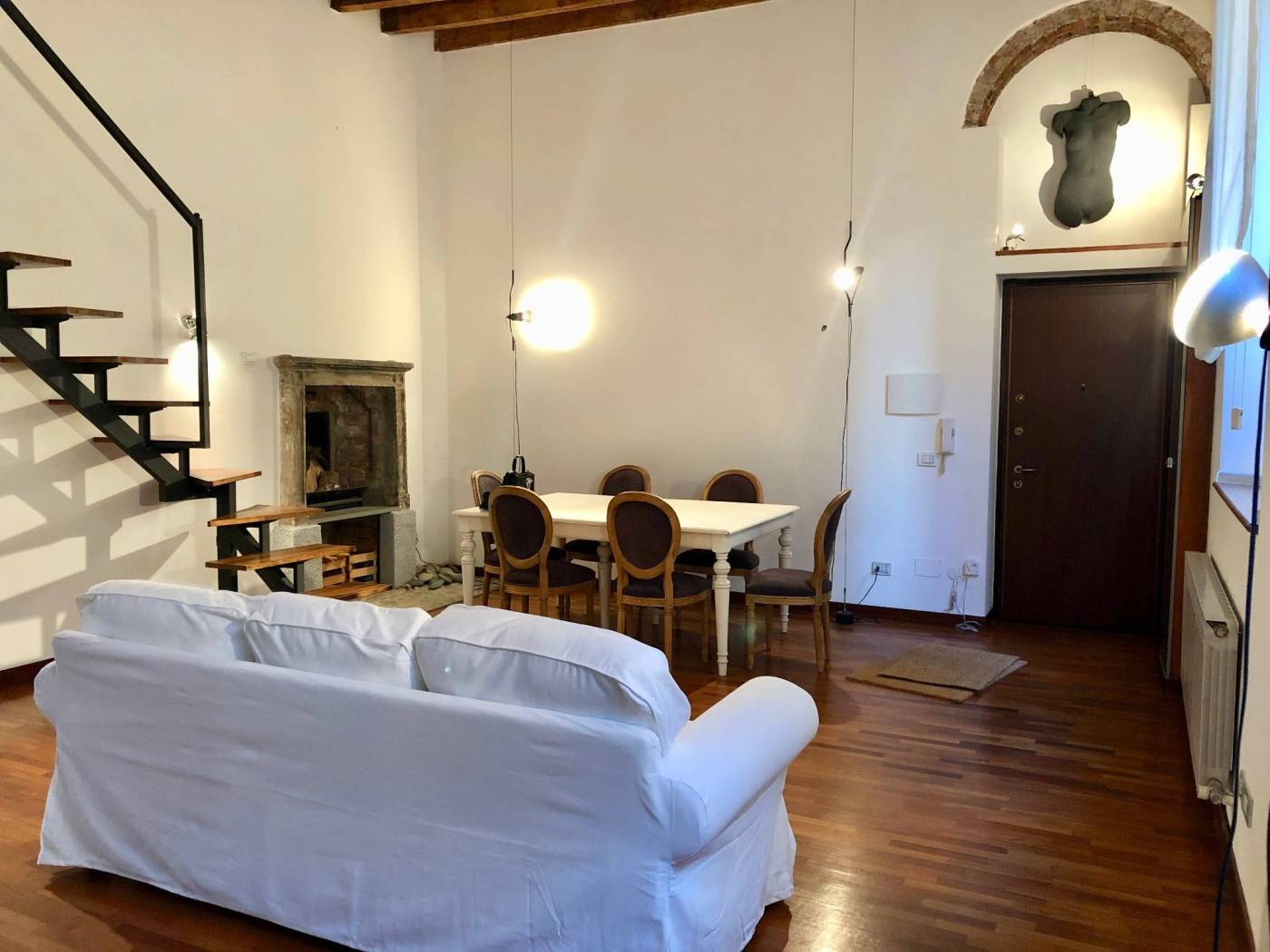 Salone