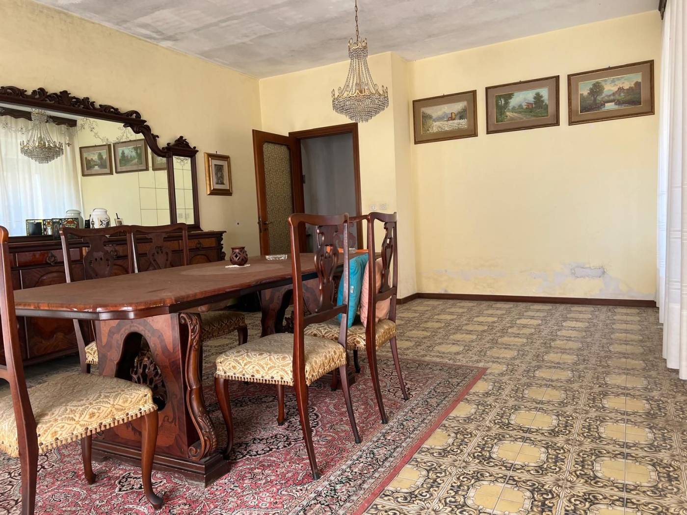 Salone