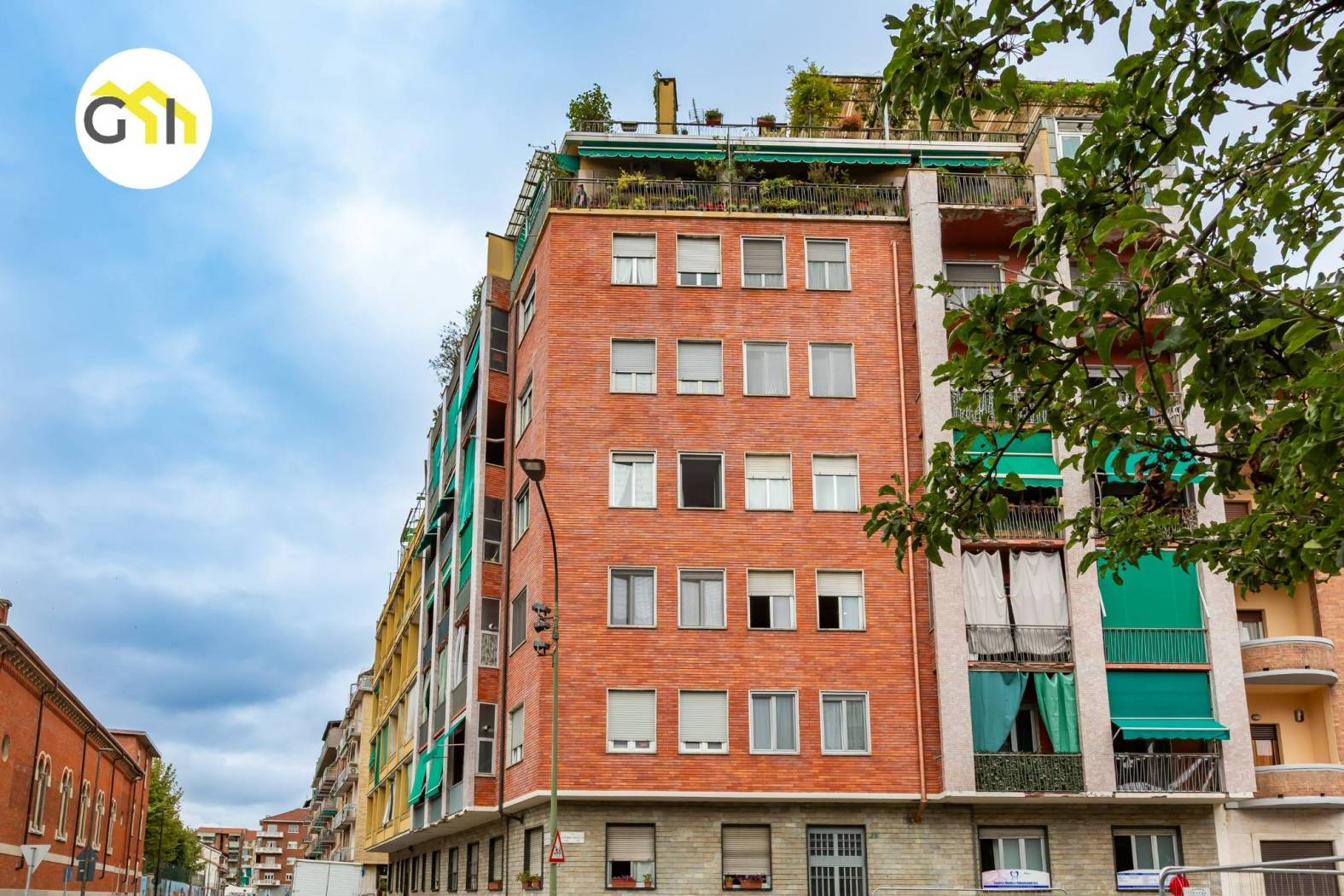 Piazza Respighi - via Paisiello 39 Nel cuore di un quartiere ricco di attività commerciali e ben servito, precisamente in via Paisiello 39, l'agenzia 
