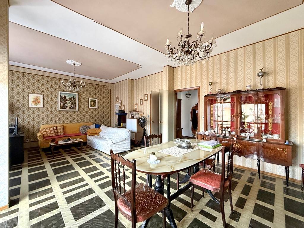 Salone
