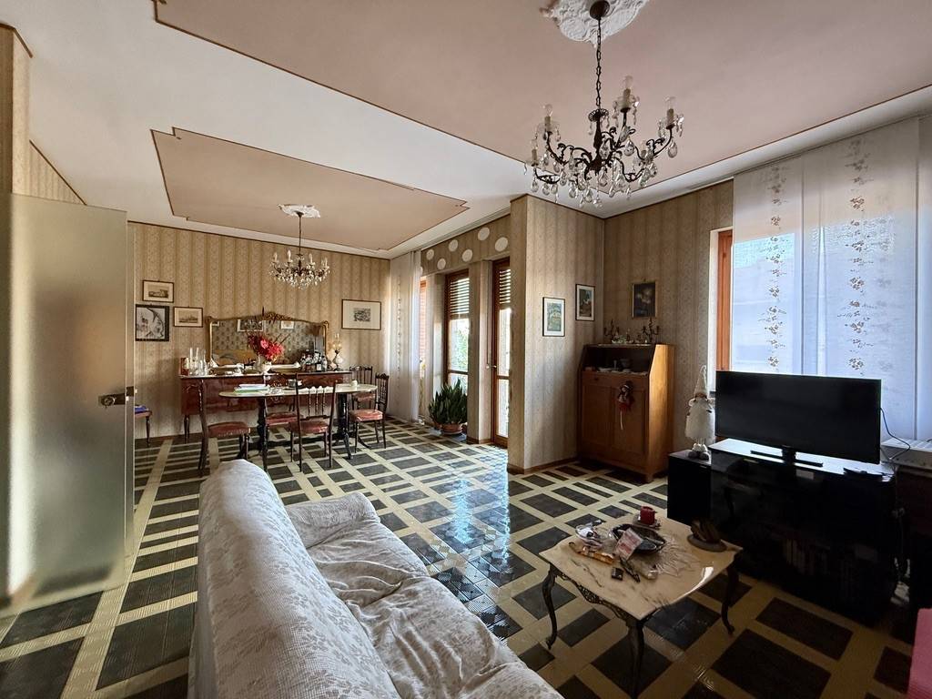 Salone