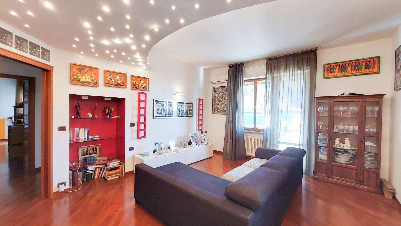 Salone