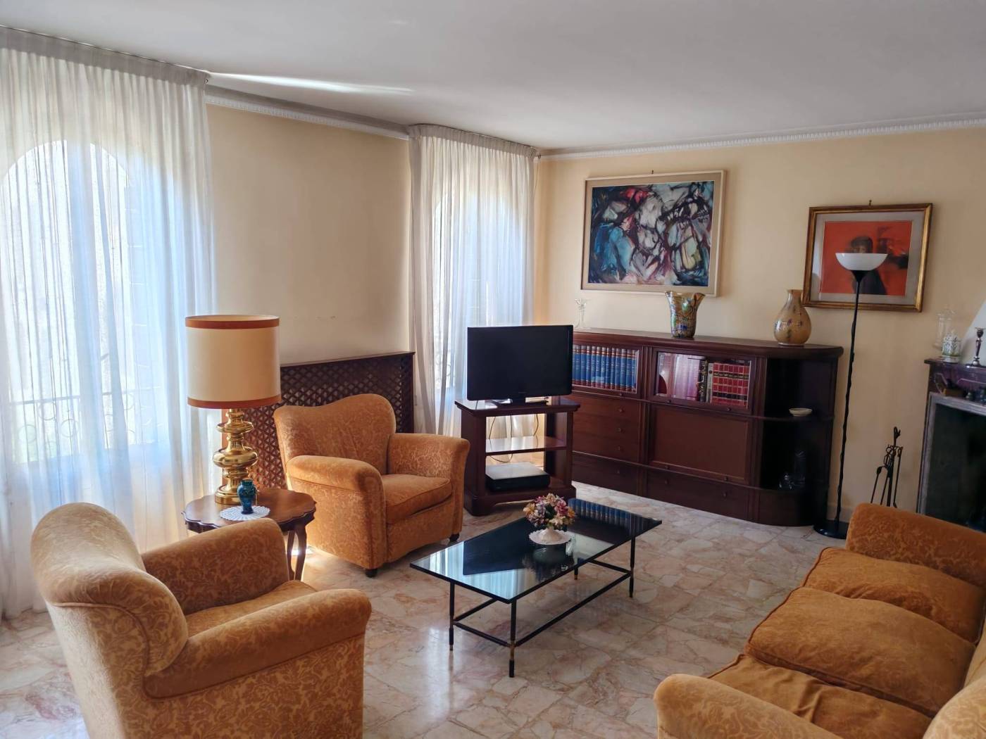 Salone
