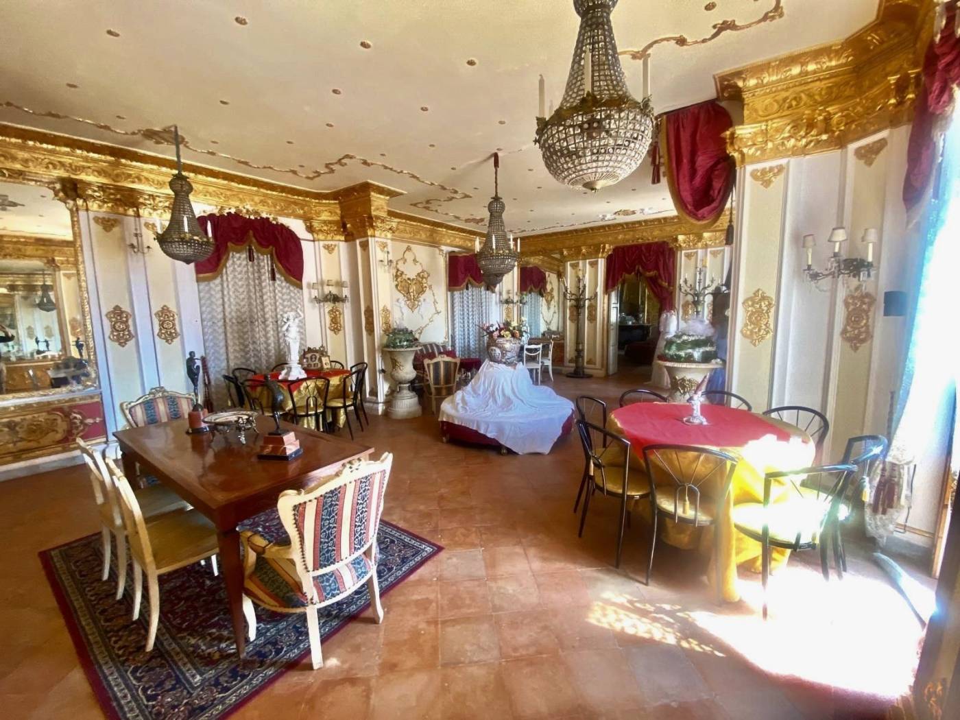Salone