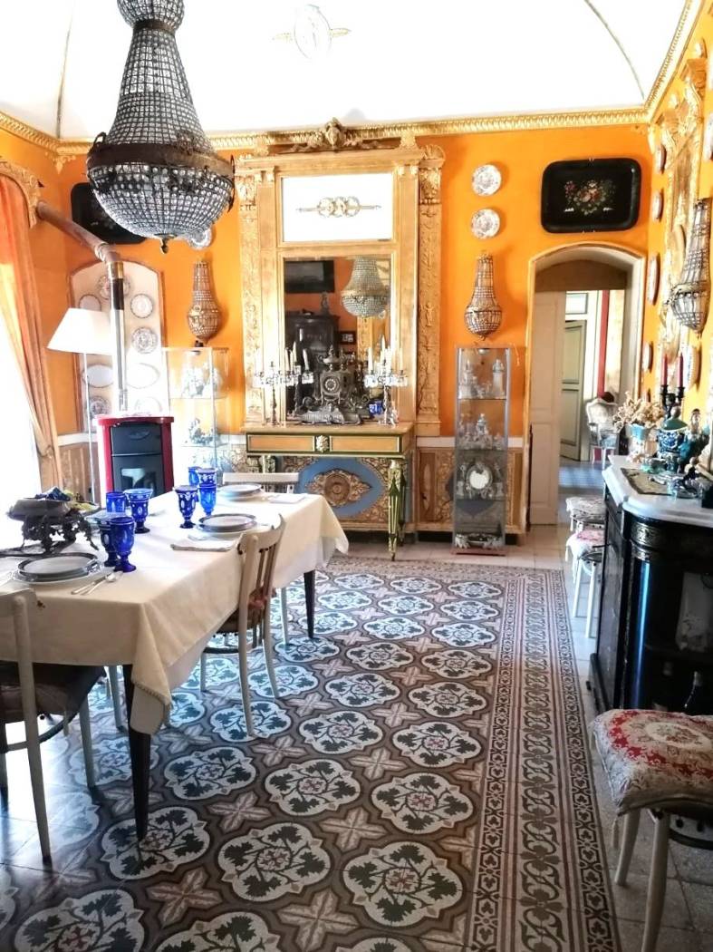 Salone