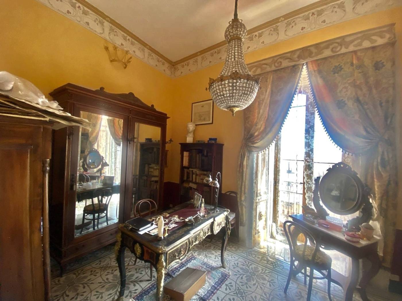 Salone