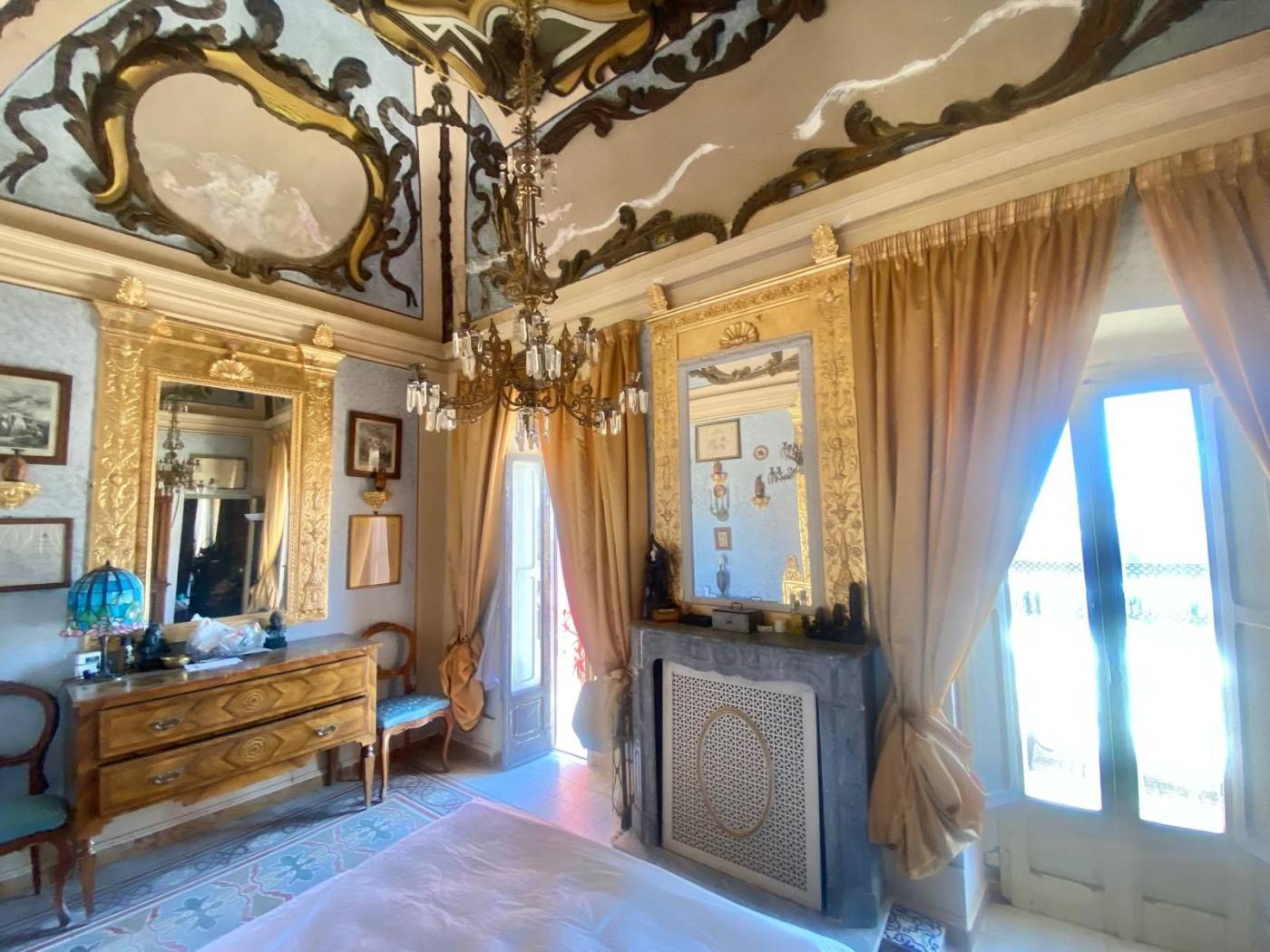 Salone
