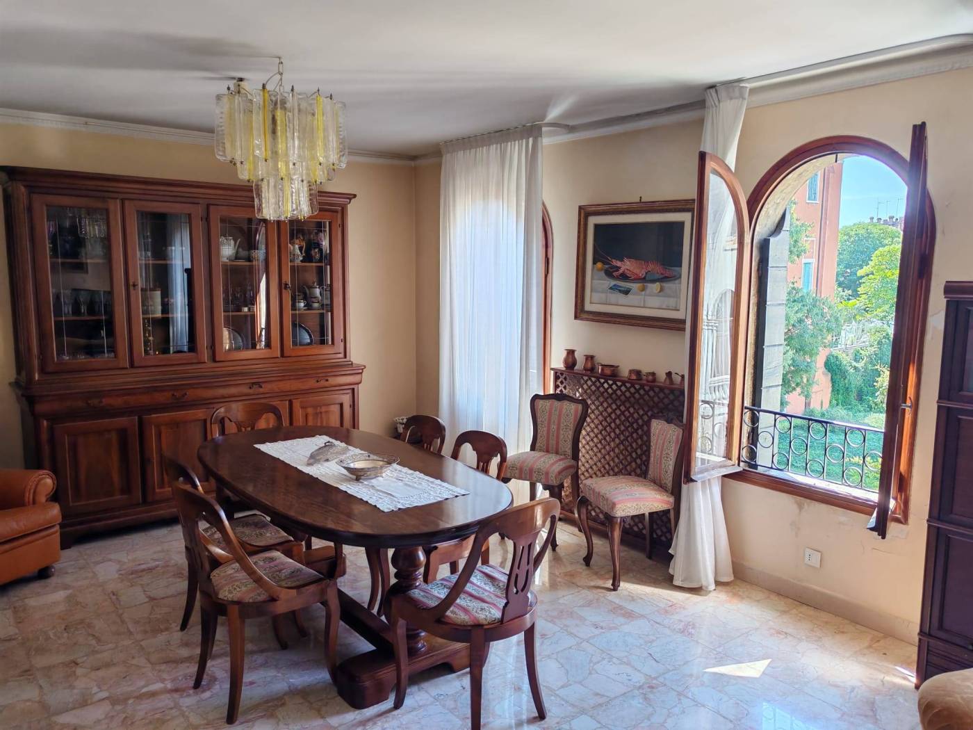 Salone