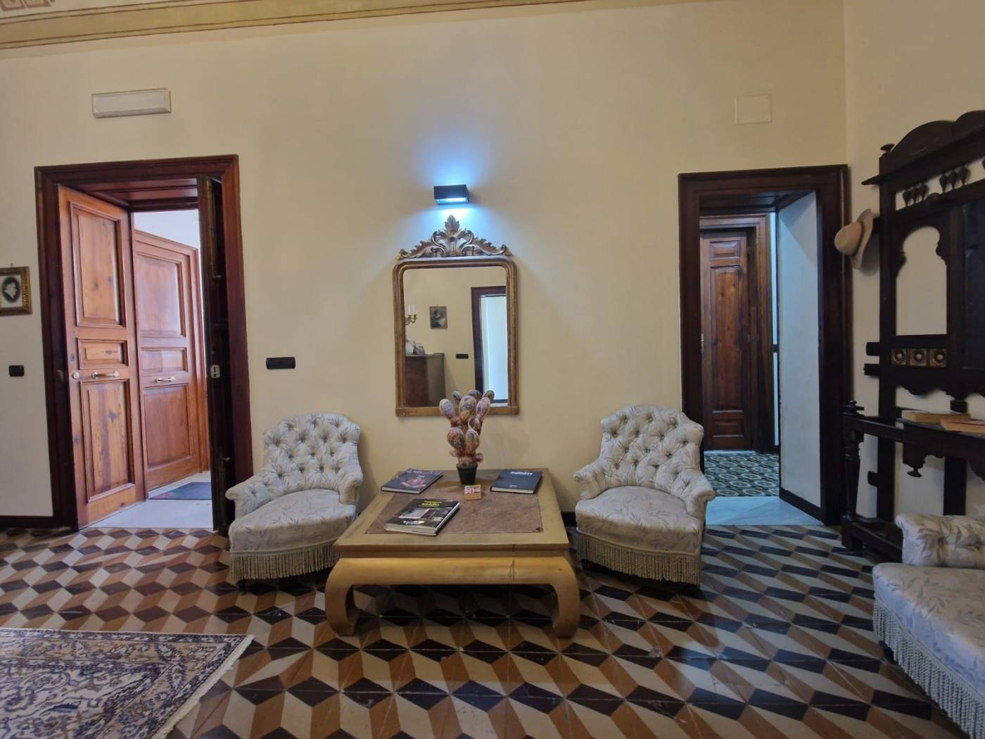 Salone
