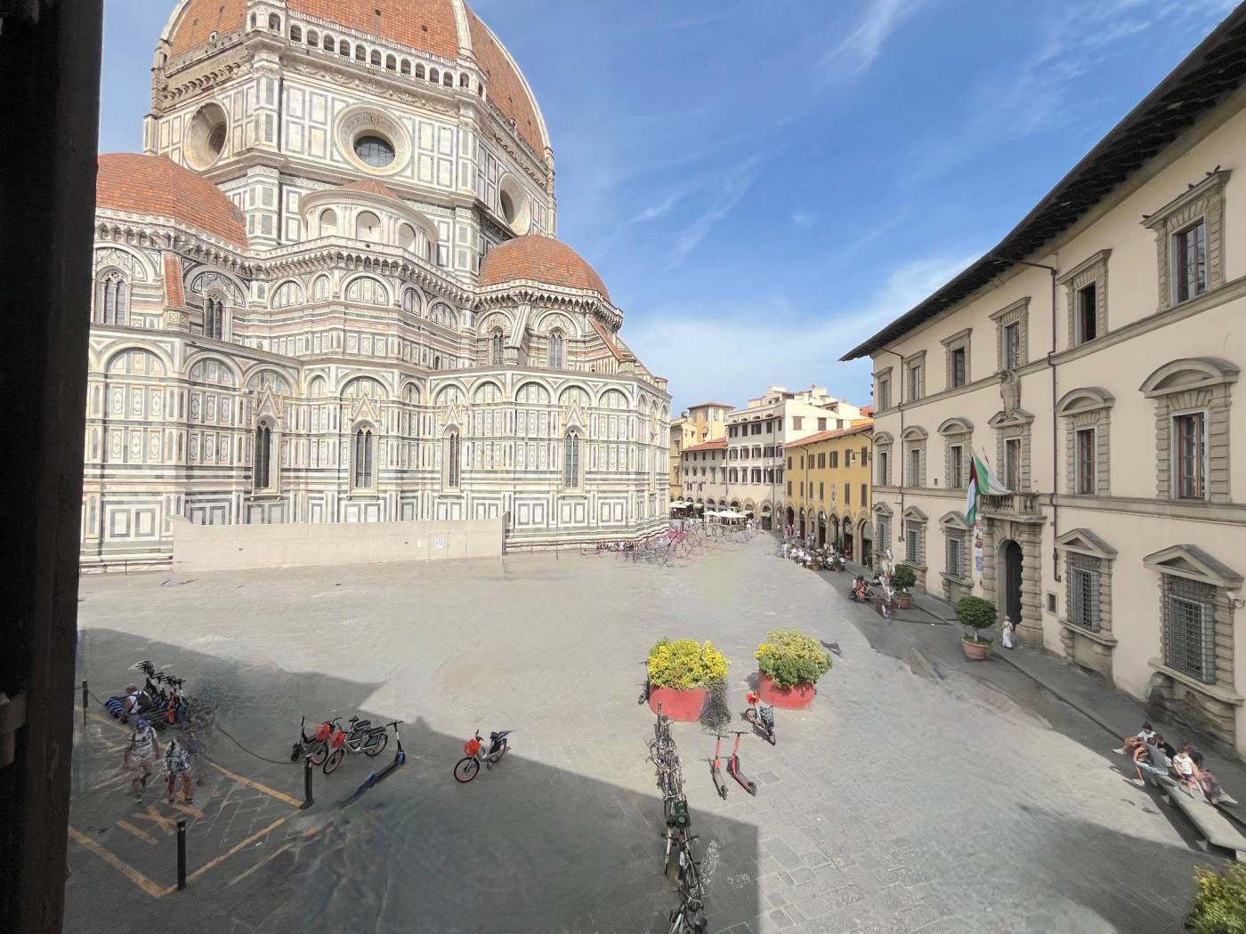 AF25PROGI-FLORENCE CENTER DUOMO- 2.5-ROOM PANORAMIC APARTMENT FOR RENT Eu.1,200 AVAILABLE Florence Duomo, panoramic 2.5-room apartment on the first 