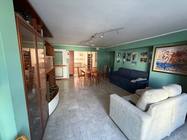 Salone