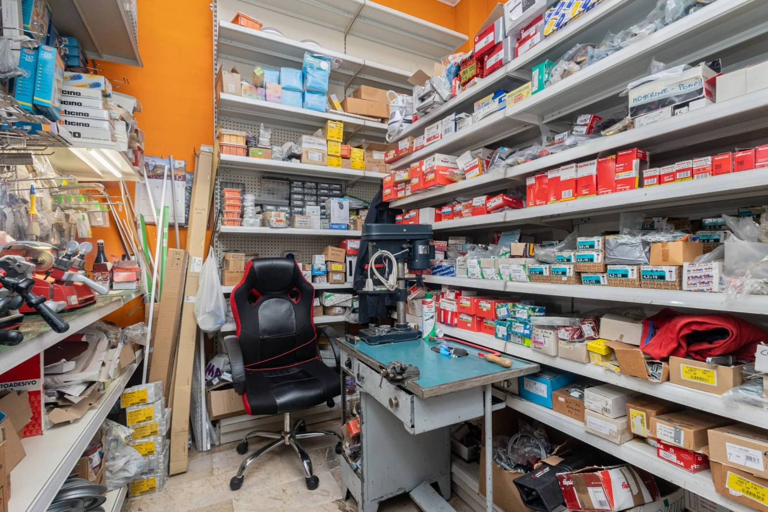 Interno non residenziale Interno non residenziale