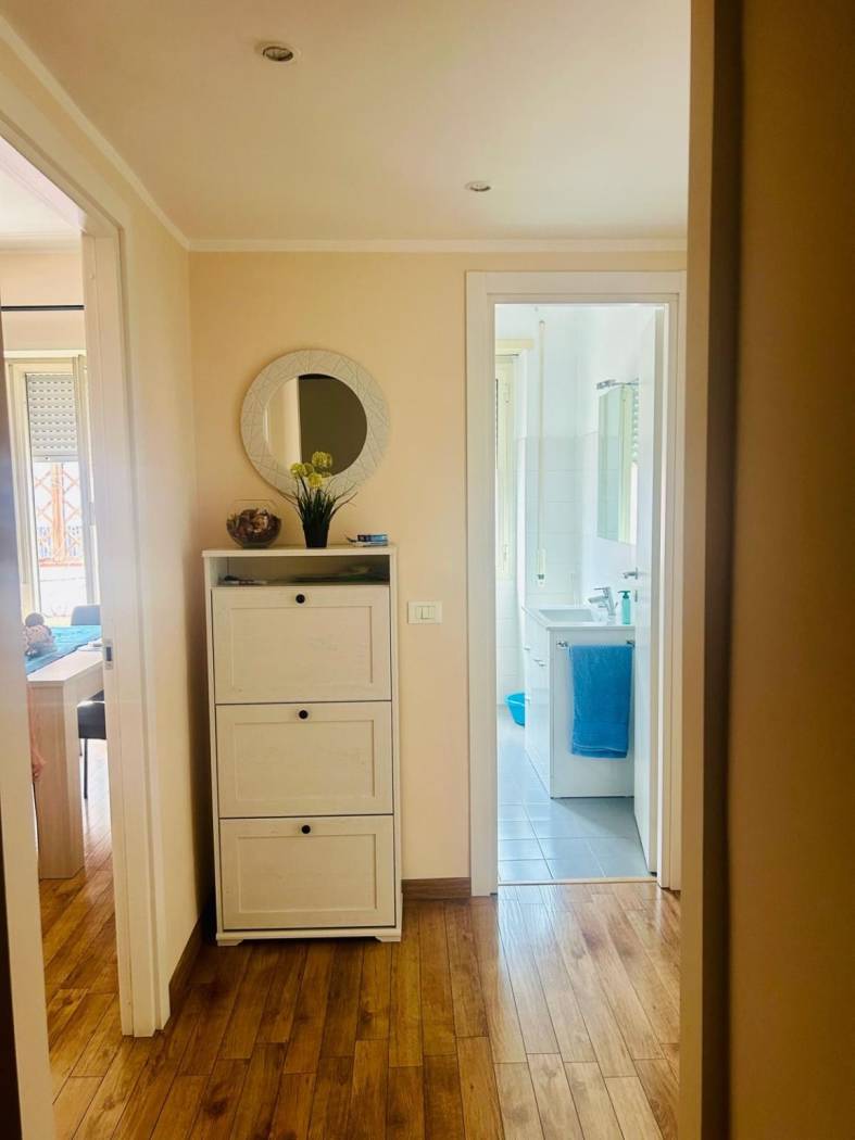 Disimpegno Disimpegno