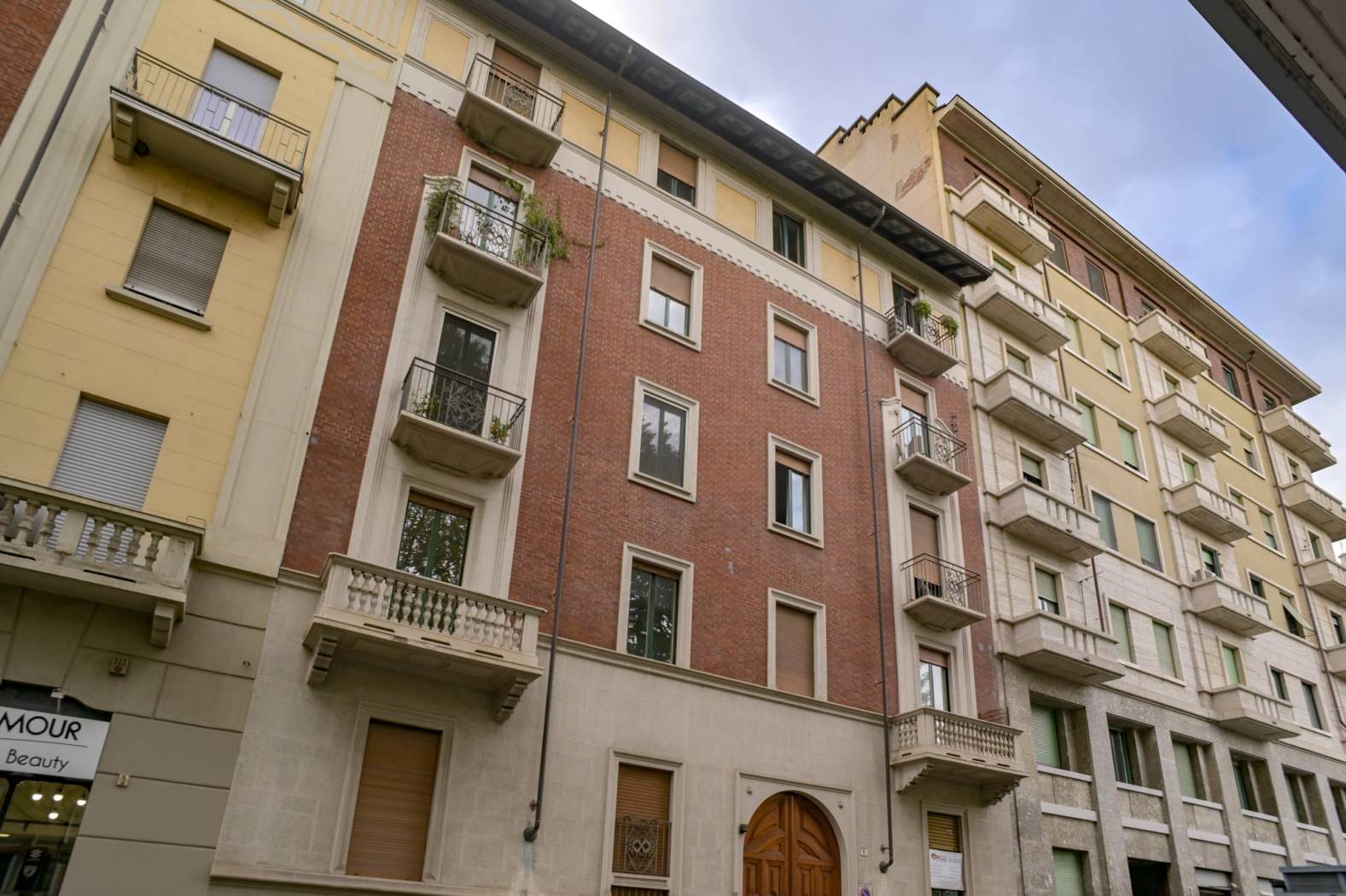 Posizione unica! Vendesi trilocale situato in posizione privilegiata, comoda a tutti i servizi e direttamente fronte stadio Olimpico Grande Torino , 