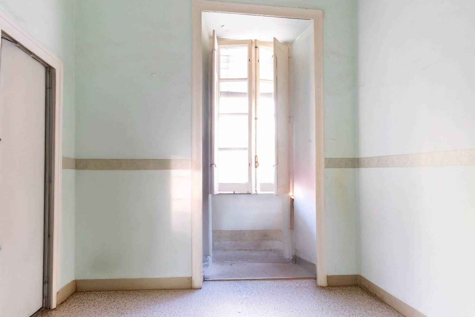 Stanza non arredata
