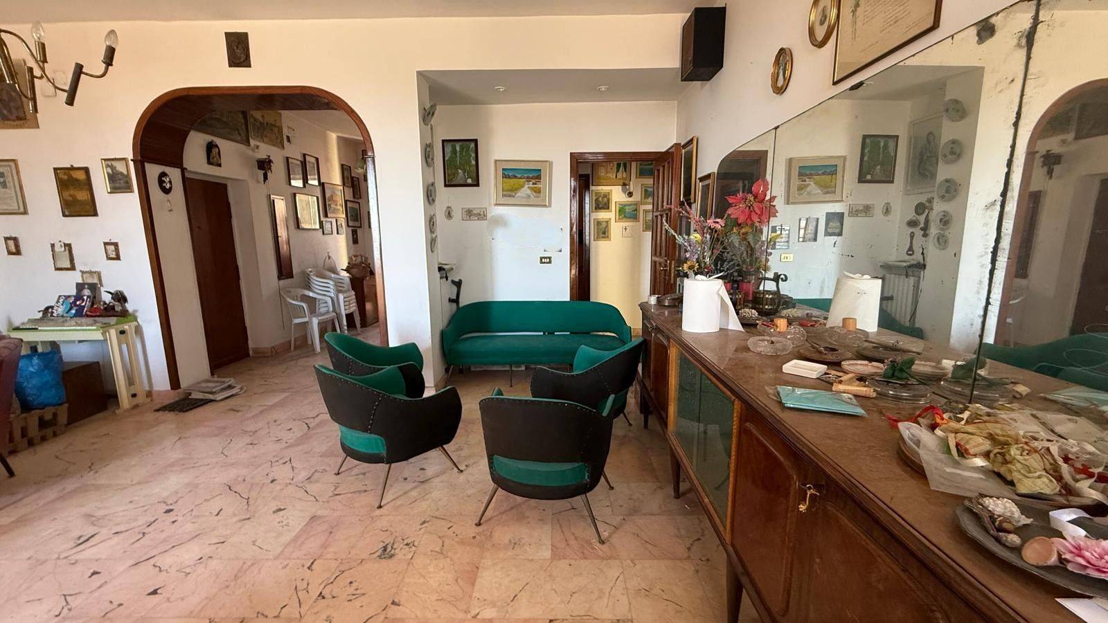 Salone