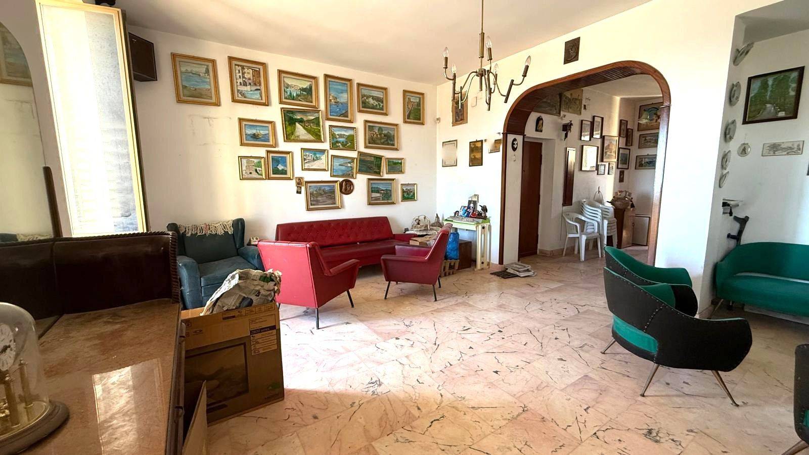 Salone