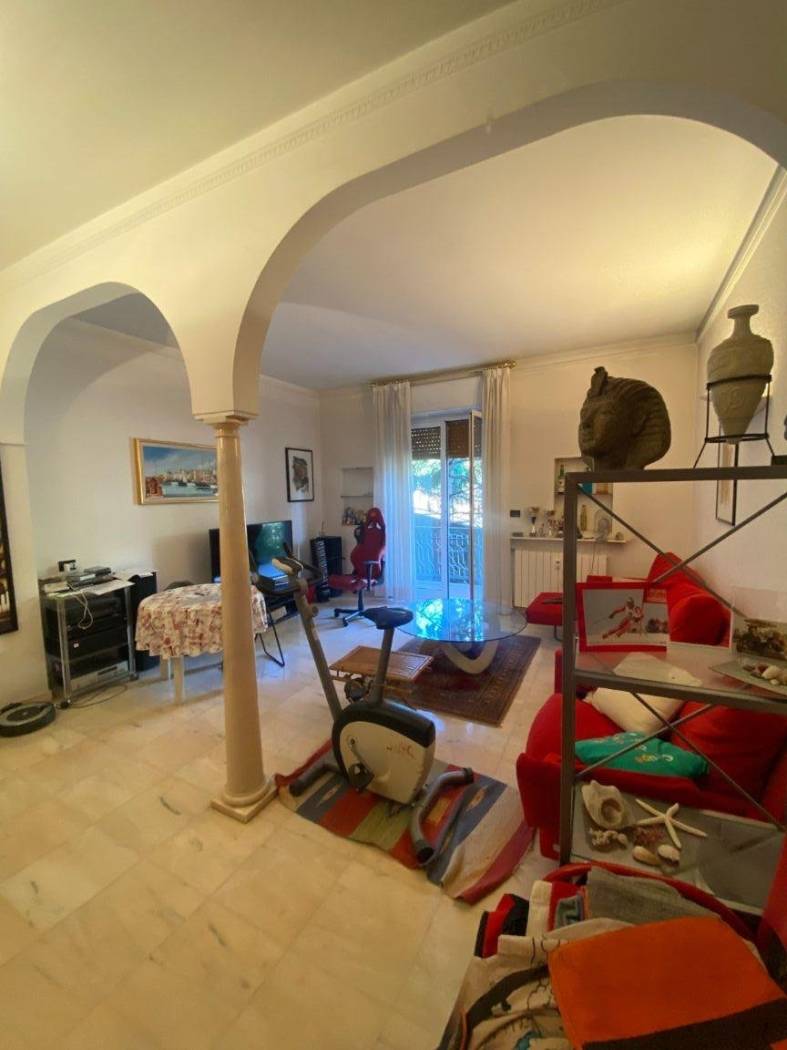 Salone