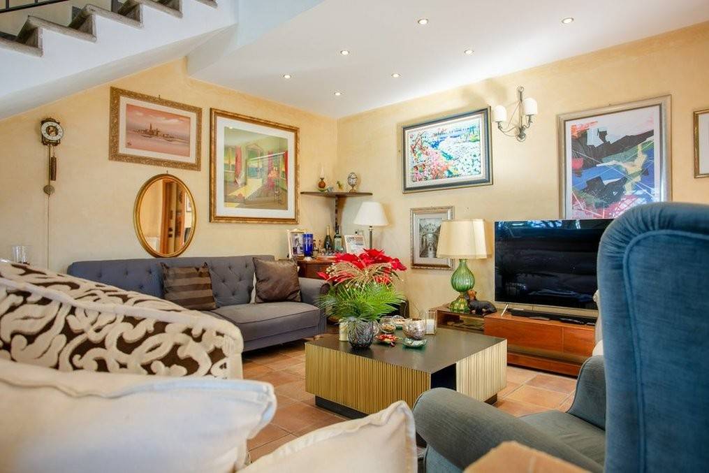 Salone