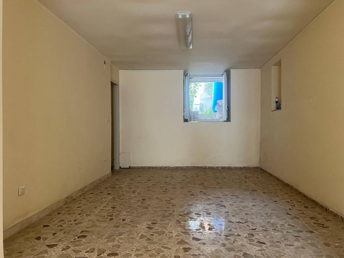 Stanza non arredata