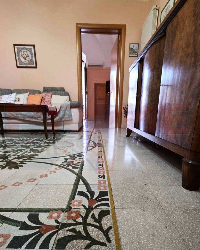 Disimpegno Disimpegno