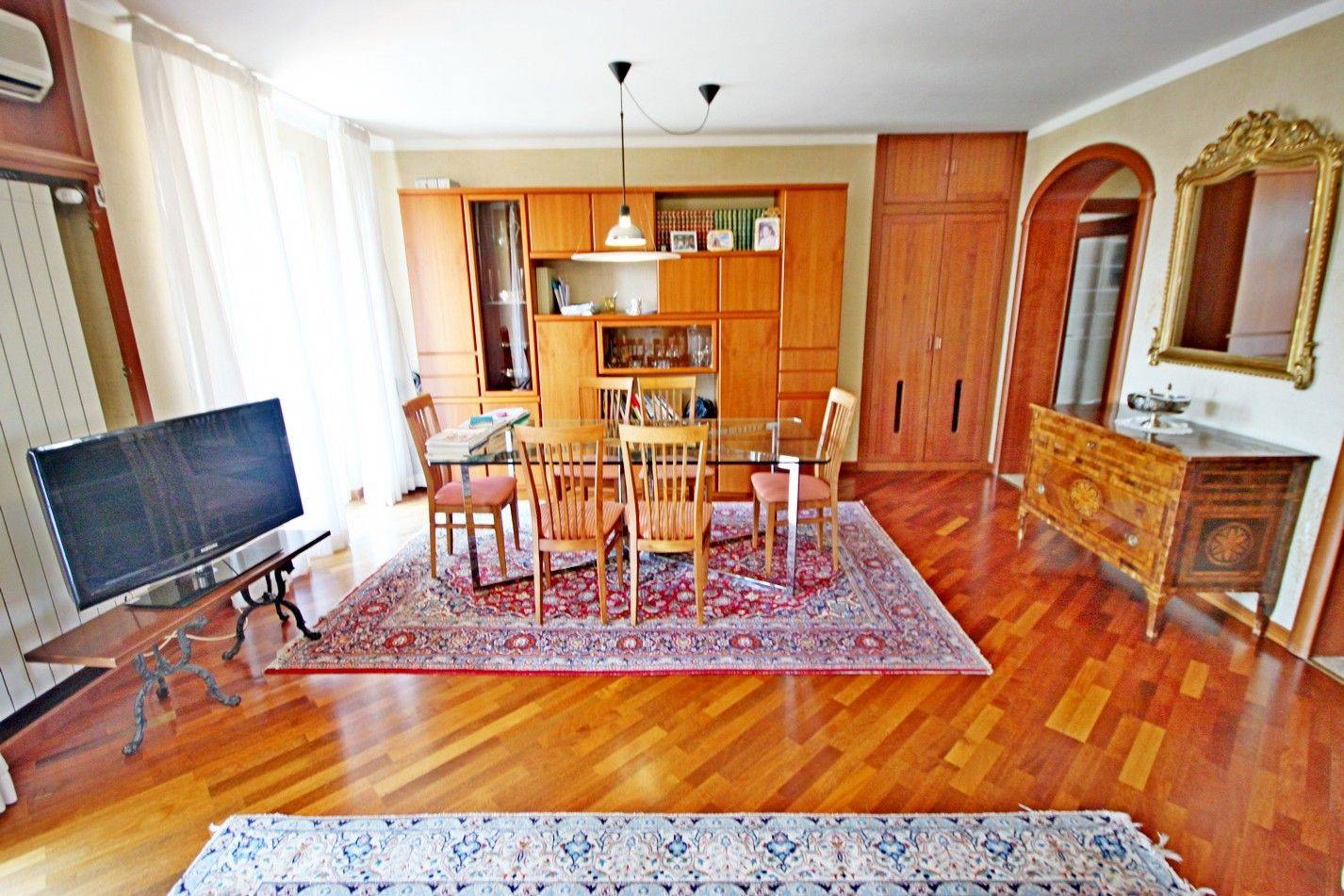 Salone