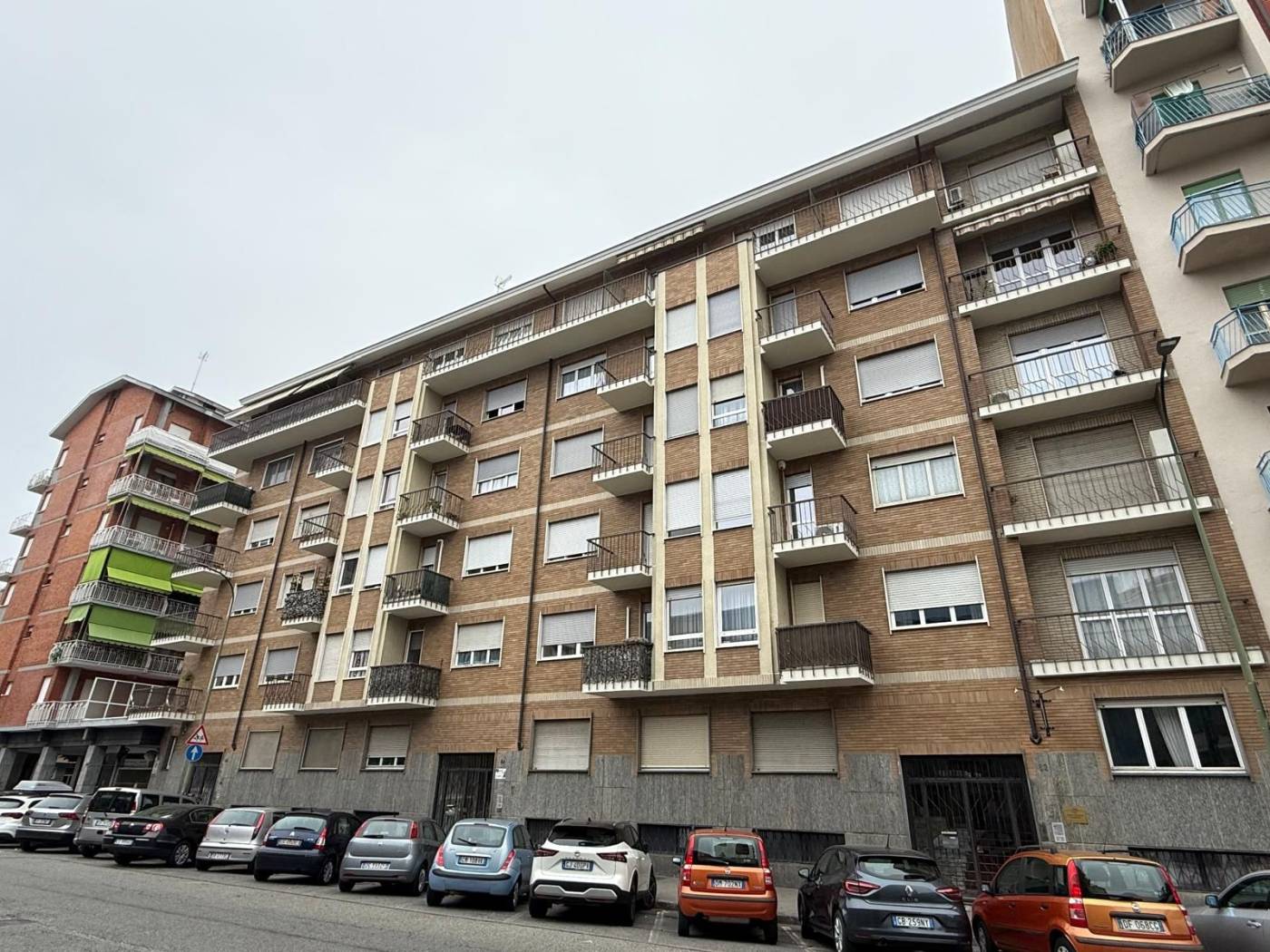 Bilocale, via Cimarosa 84, Torino PER STUDENTI O TRASFERTISTI REFERENZIATI L'agenzia Gagliardi immobiliare propone in locazione un bilocale, sito in 